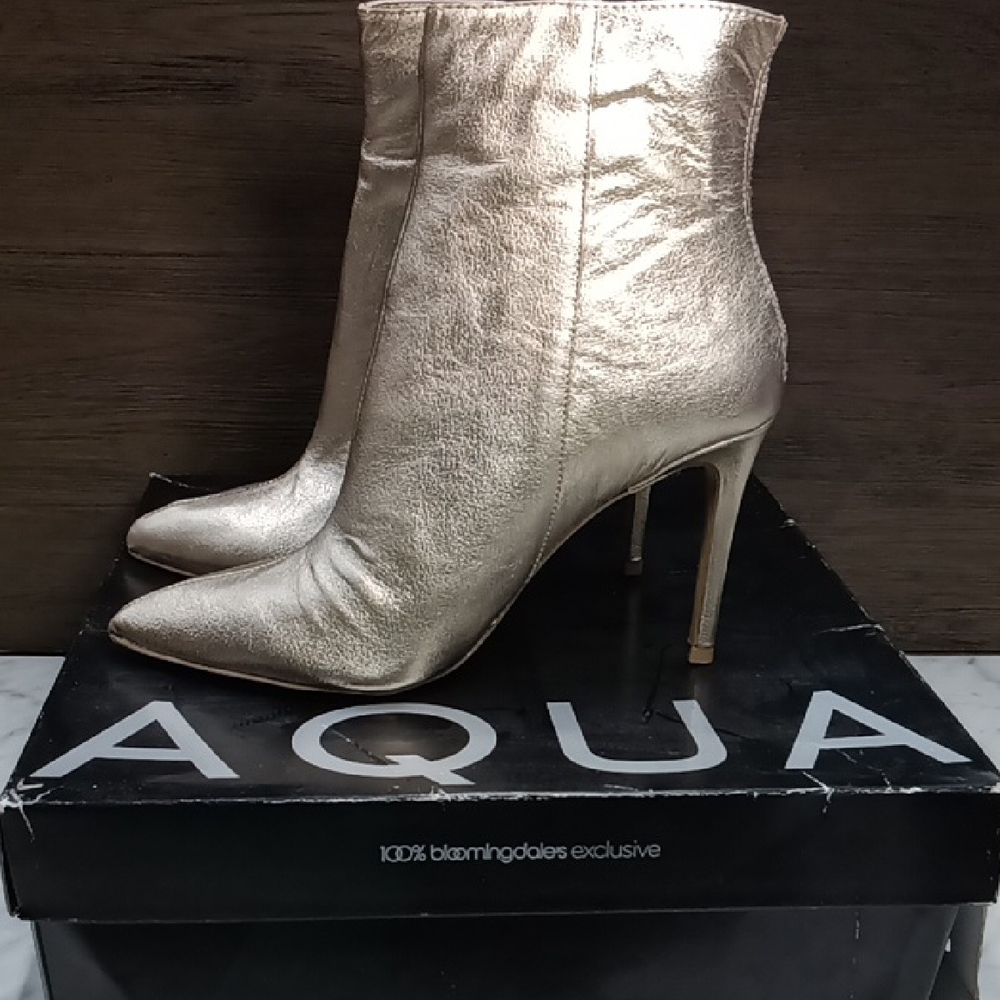 Aqua Women's Carey Gold Leather High-Heals Ankle Booties Size 7 NEW